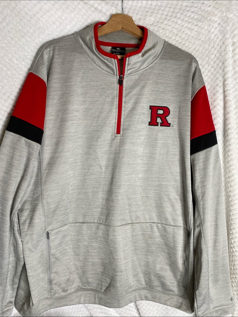 Colosseum Rutgers Men's Light Gray Sweatshirt with Red and Black Accents